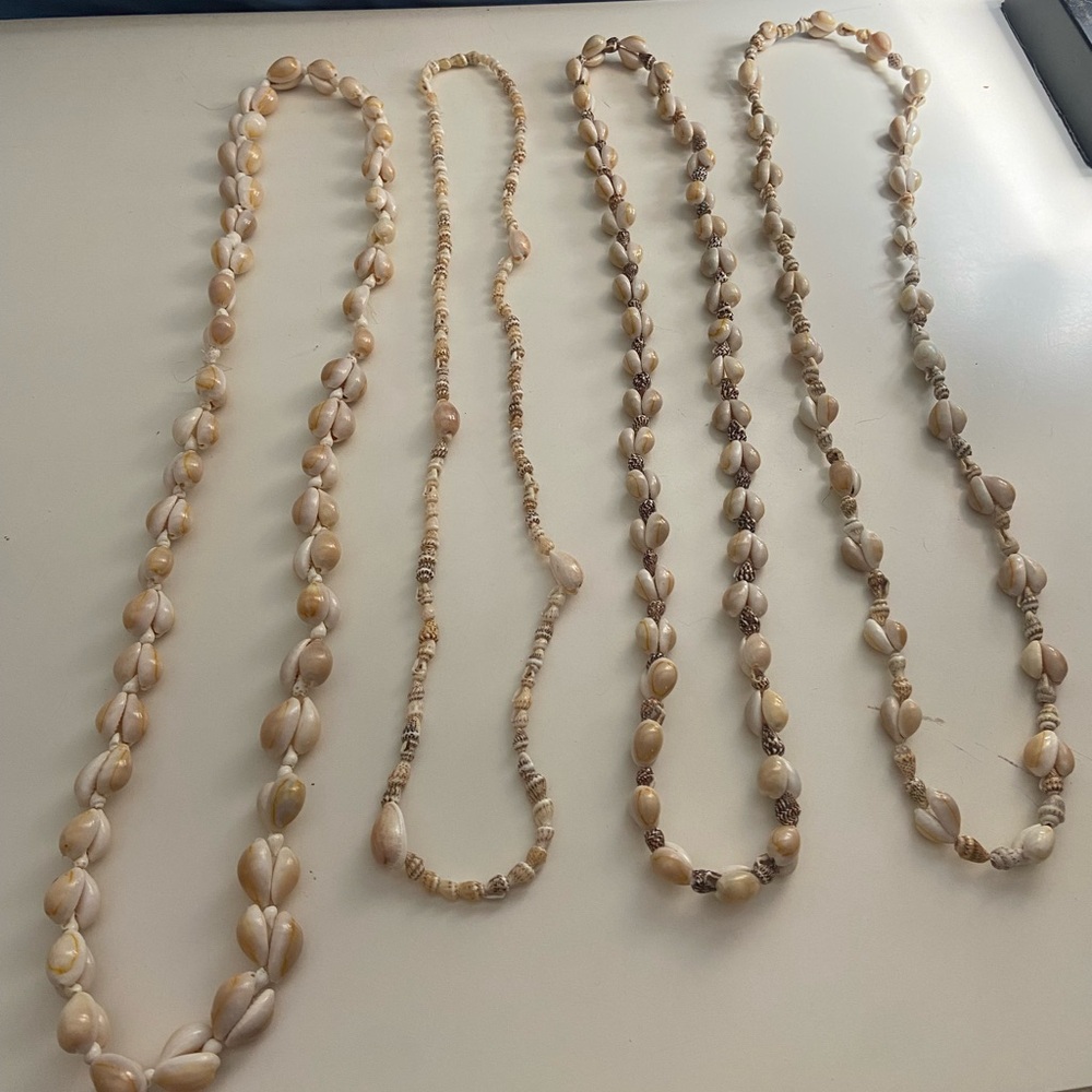 Elegant Shell Necklace Set